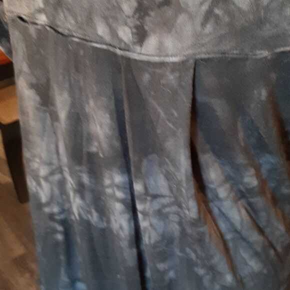 Tahari Black and Gray Tie Dye Cuff Sleeve Tee Shirt - Picture 4 of 8